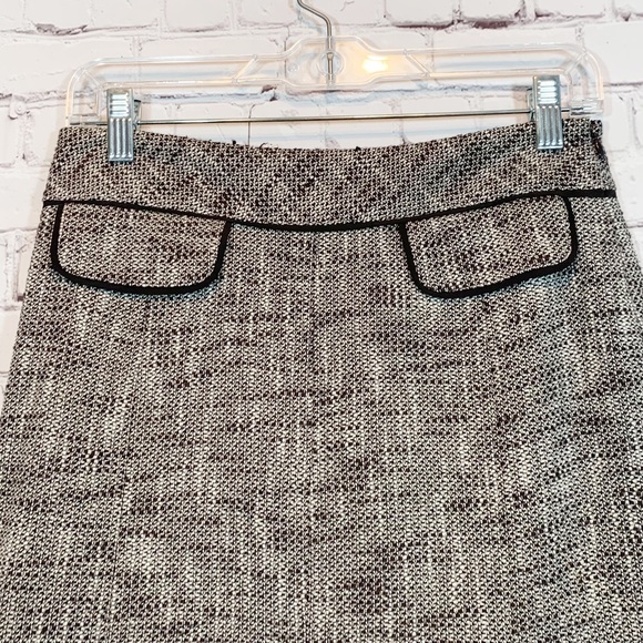 Ann Taylor Loft gray pleated pencil skirt - Picture 2 of 5